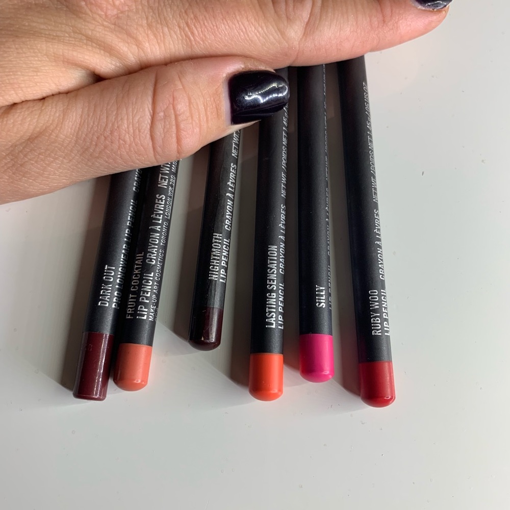 Lip Liners - Picture 2 of 5
